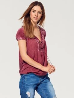 T-shirt En V Look Tendance Avec Empiècement Smocké à L'encolure -Reine Du Style Soldes Boutique 062.99EXT64042 A09.036